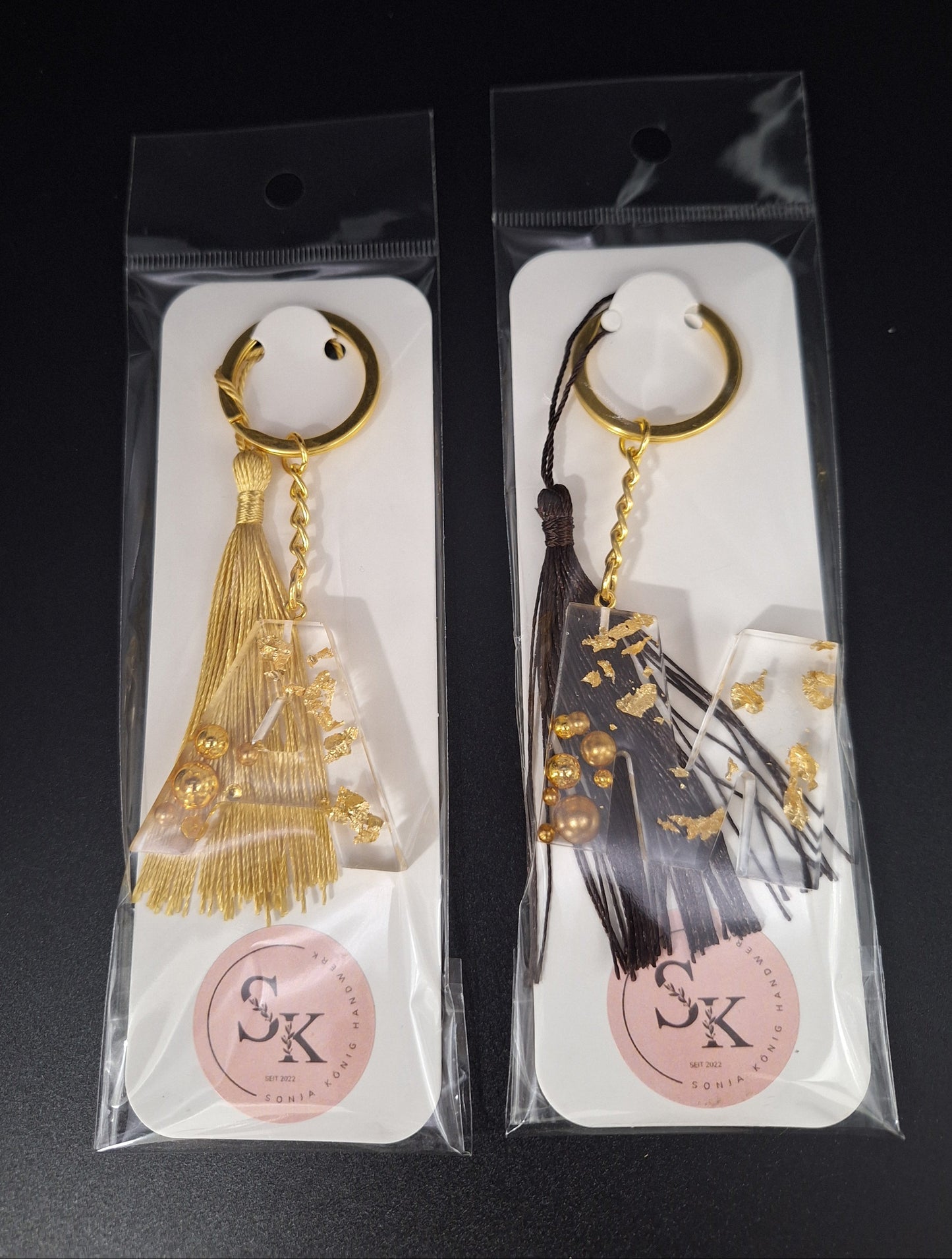 Schlüsselanhänger Goldflocken und Perlen