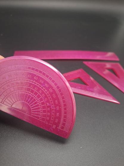 Handgegossenes Geometrie-Lineal-Set aus Epoxidharz