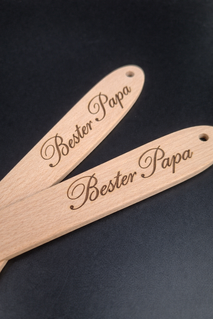 Personalisierbarer Pfannenwender aus Holz mit Gravur | Wunschtext möglich