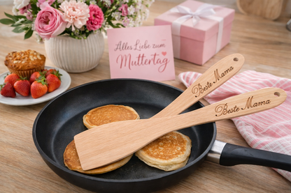 Personalisierbarer Pfannenwender aus Holz mit Gravur | Wunschtext möglich