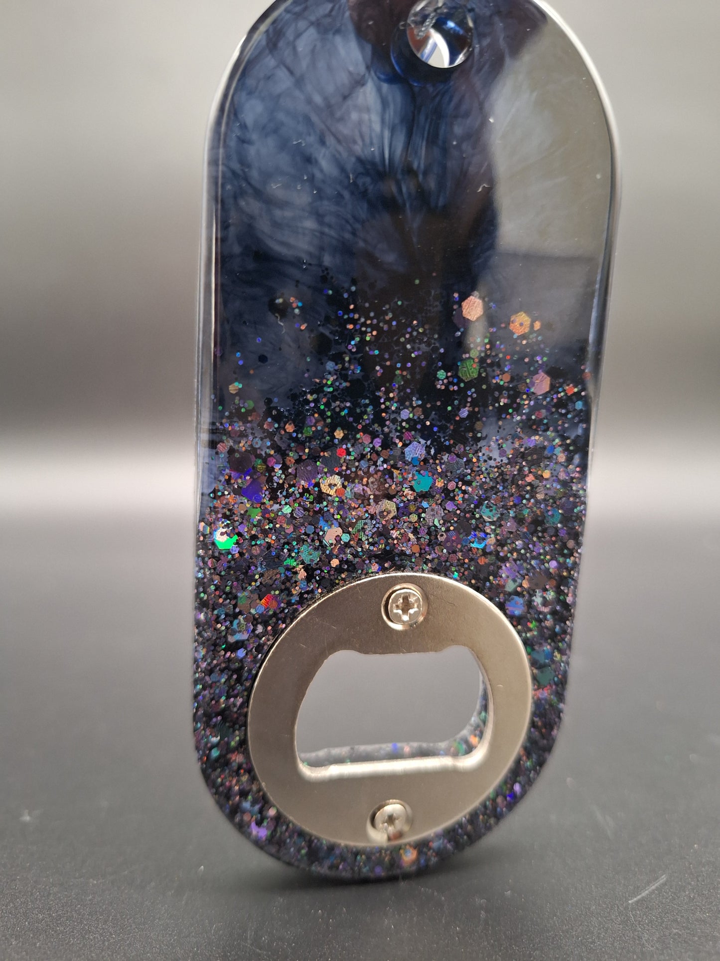 Flaschenöffner aus Epoxidharz – stylisch. handlich. immer einsatzbereit