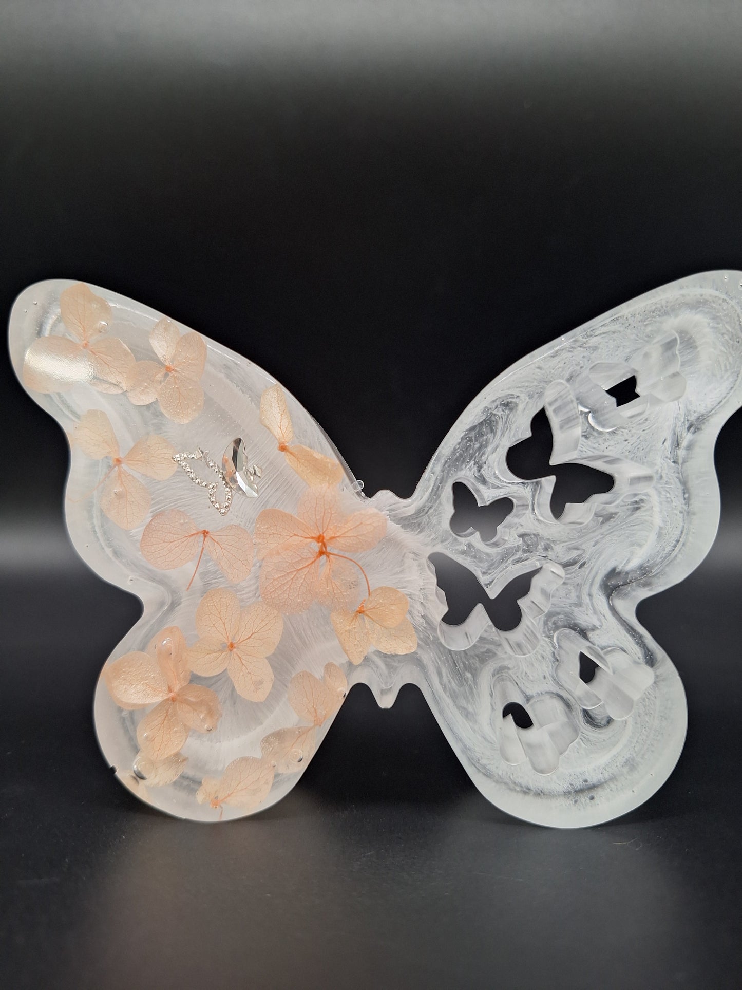 Epoxidharz Schmetterling 14 x 10 cm mehrschichtig mit holografischem Glitzer
