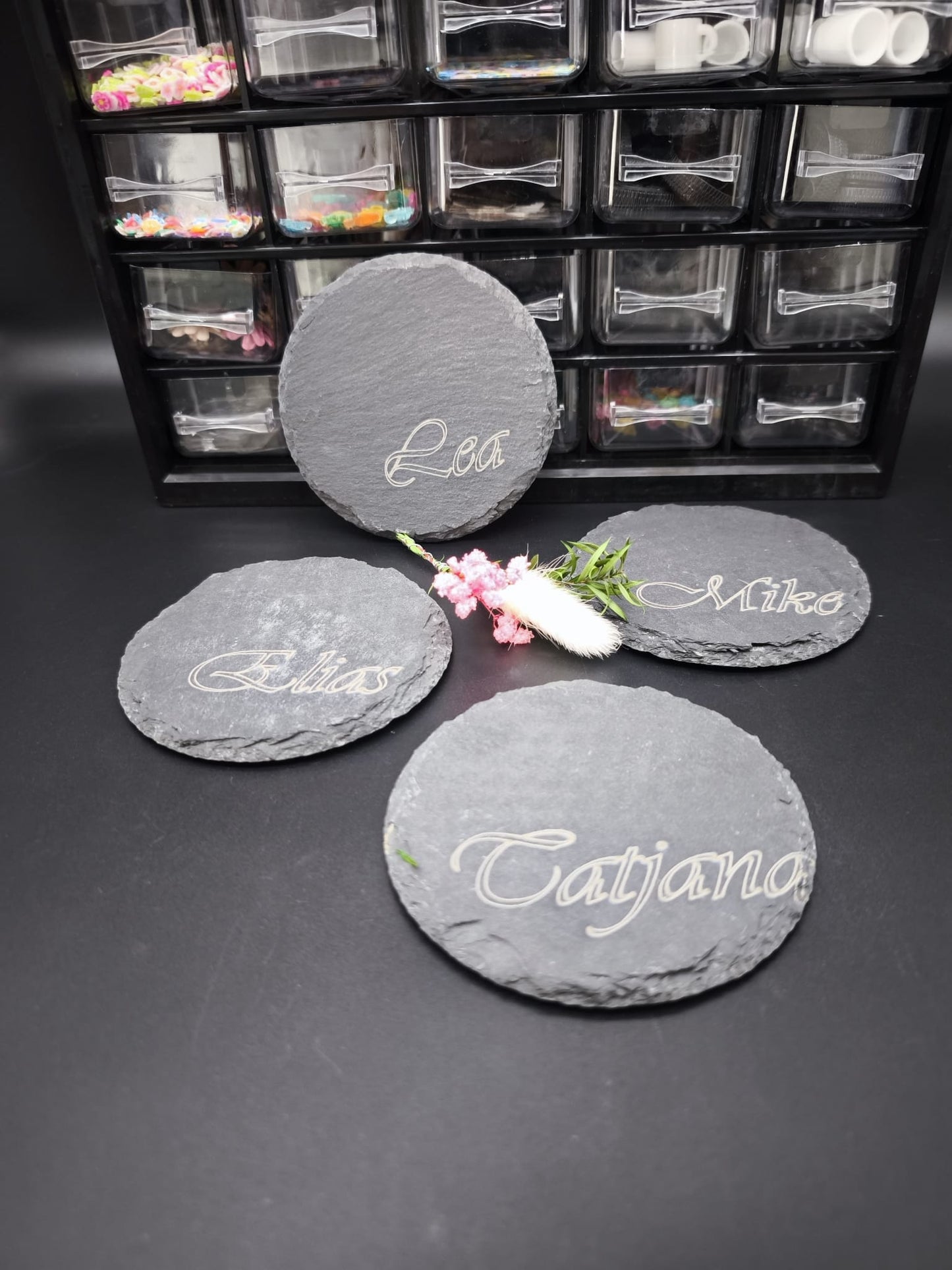 4er Set Schiefer Untersetzer rund, Ø 10 cm, personalisierbar mit Wunschgravur