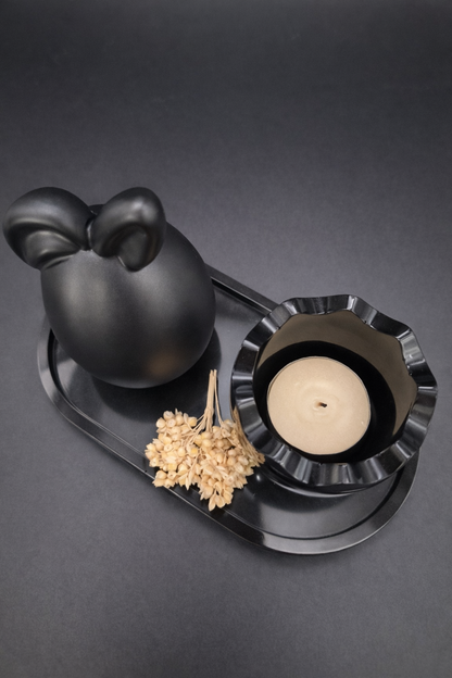 Hase & Osterei auf Tablett – stilvolle Osterdeko mit liebevollen Details