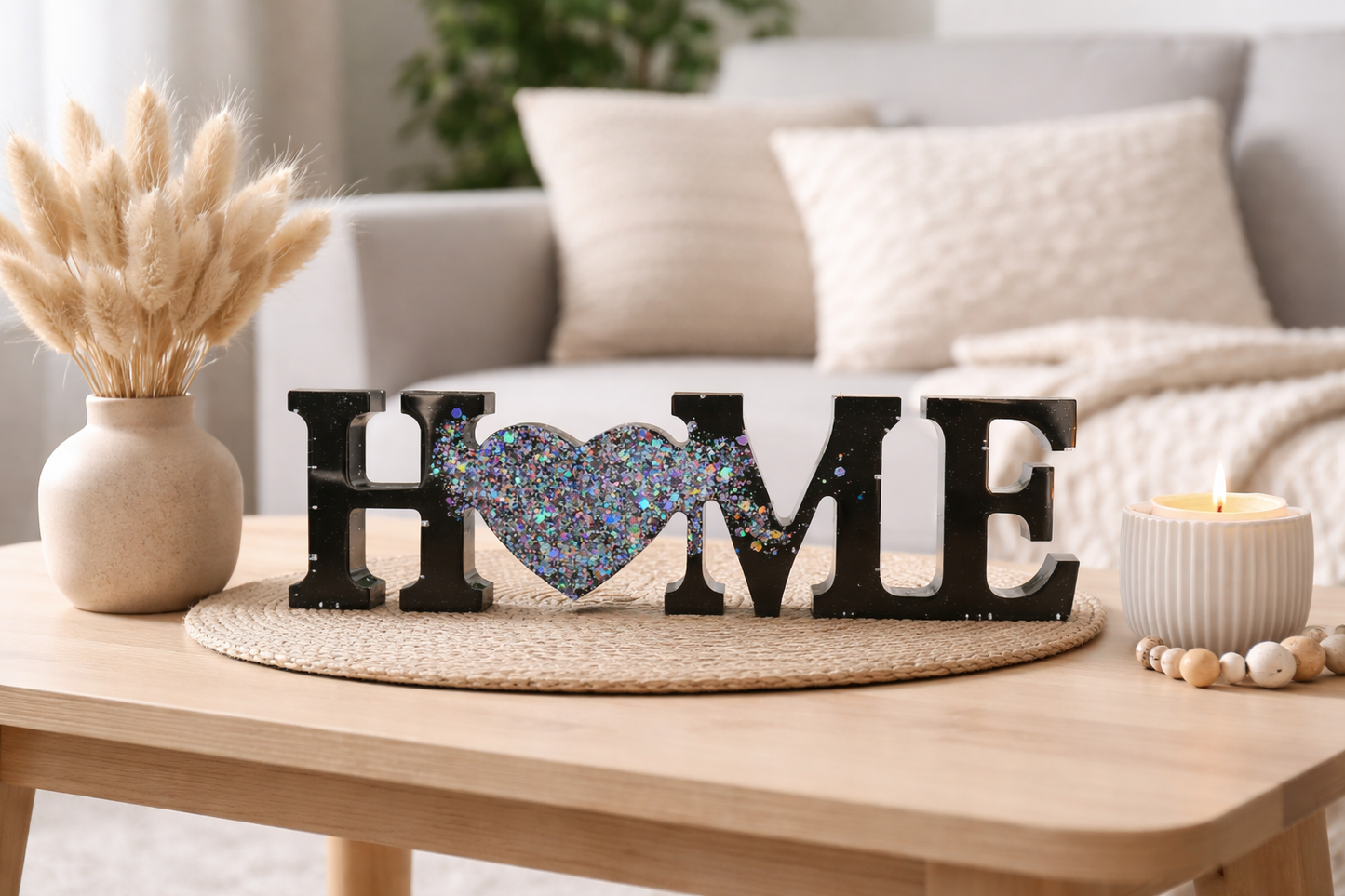Epoxidharz Schriftzug „HOME“ mit holografischem Glitzer in Schwarz, 21 cm