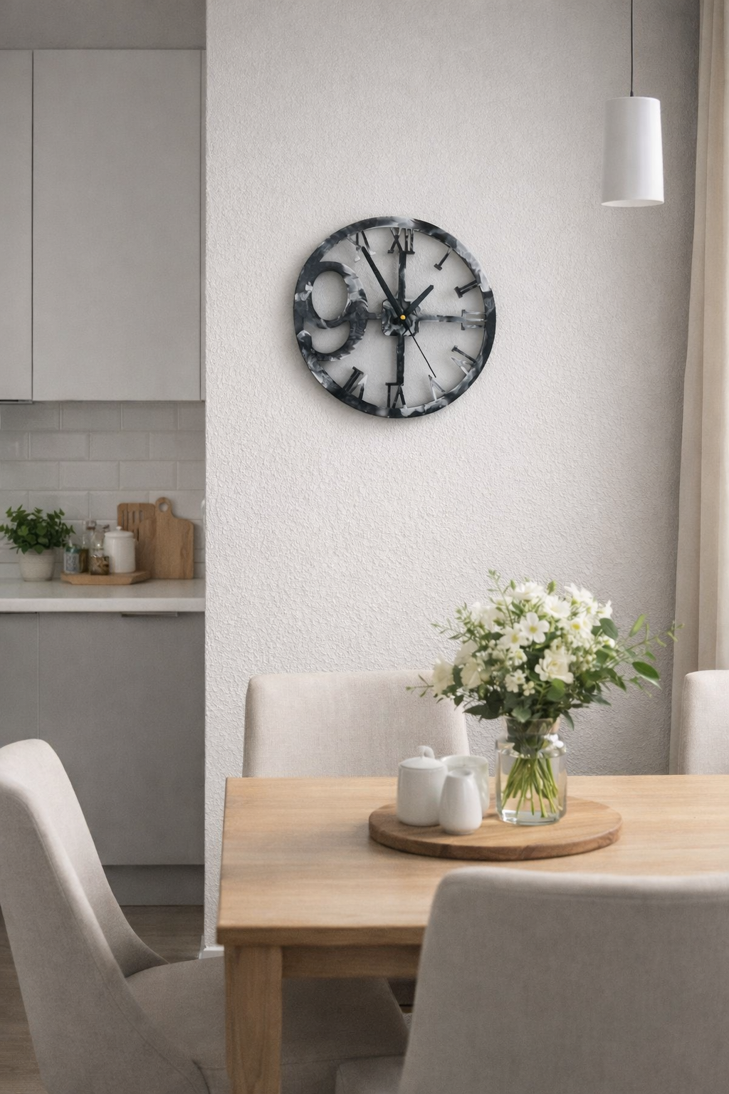 Design-Wanduhr mit römischen Ziffern – Stil trifft auf Zeitgefühl