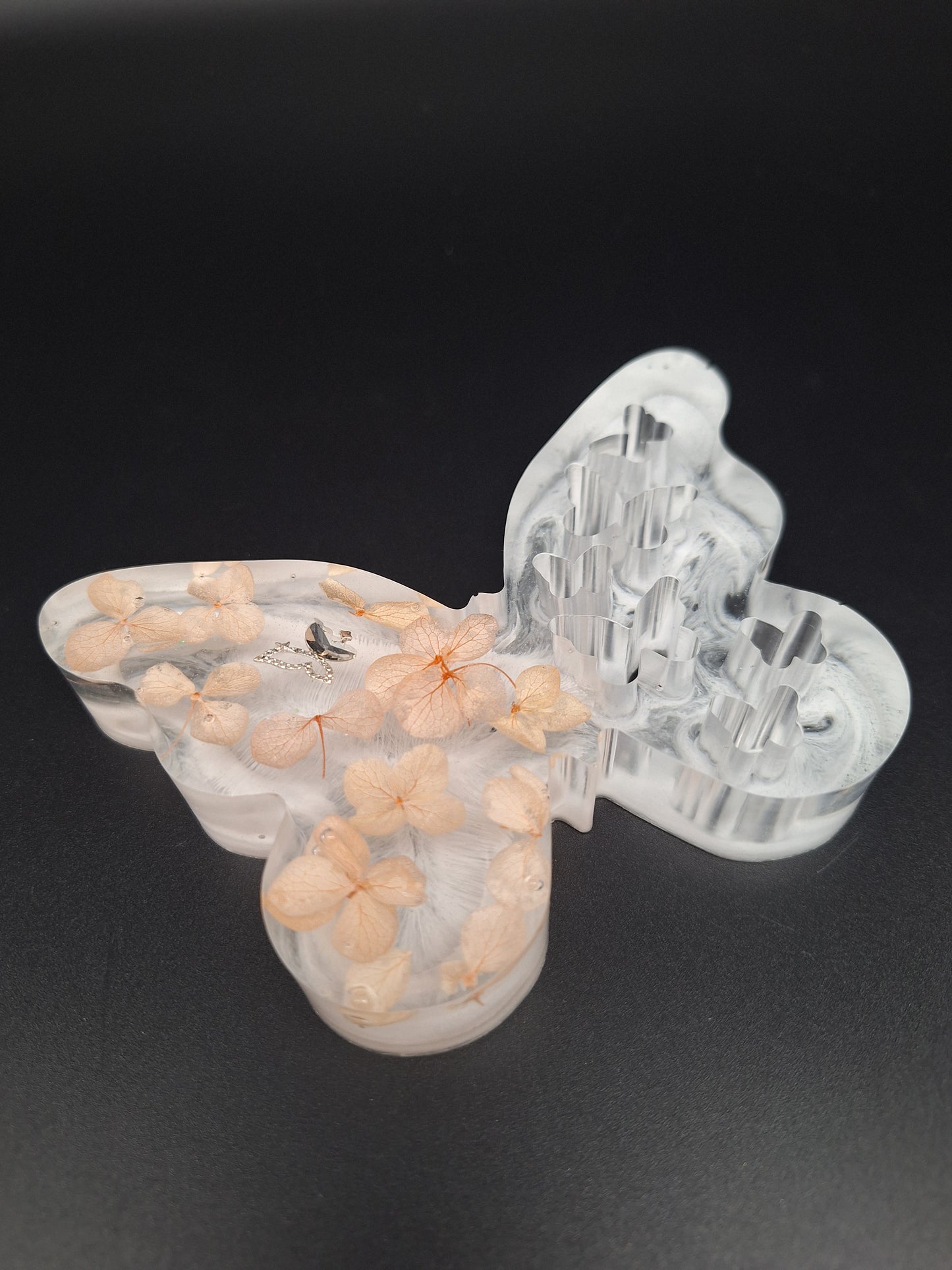 Epoxidharz Schmetterling 14 x 10 cm mehrschichtig mit holografischem Glitzer